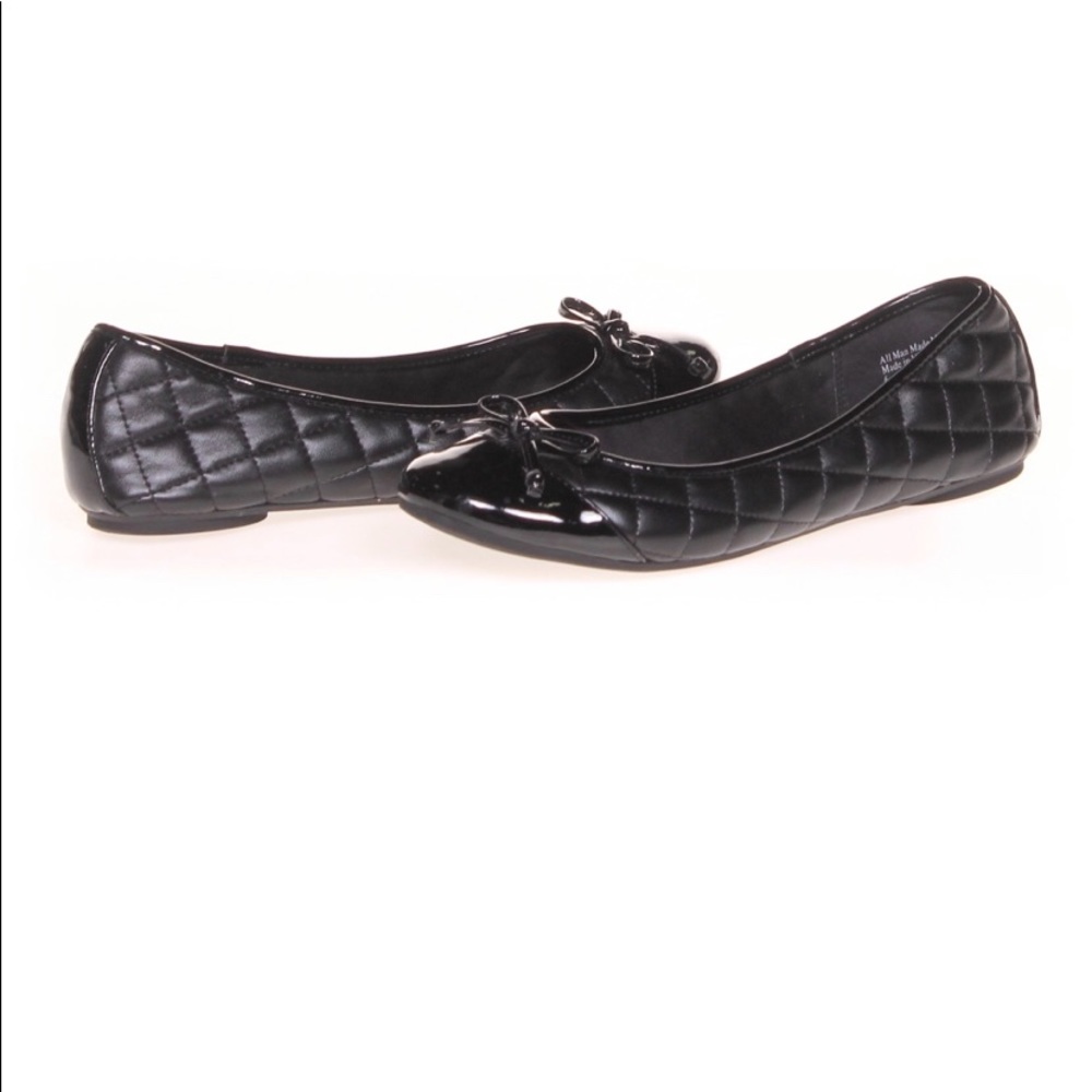 Kelly & Katie black quilted flats size 6